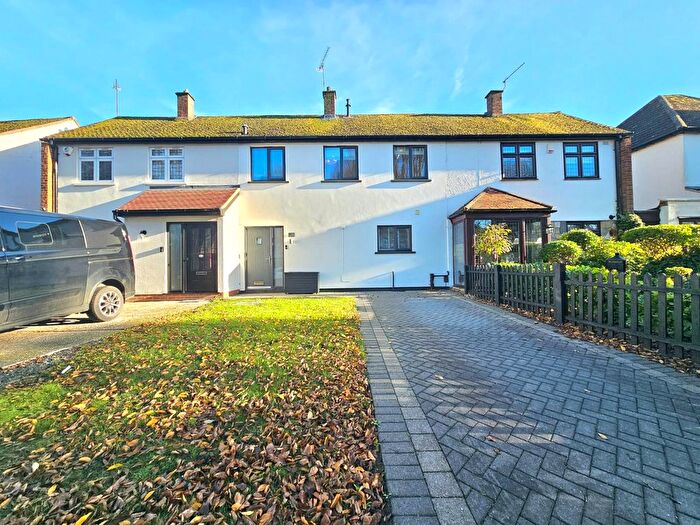 3 Bedroom Terraced House To Rent In Avenue Road, Harold Wood, RM3