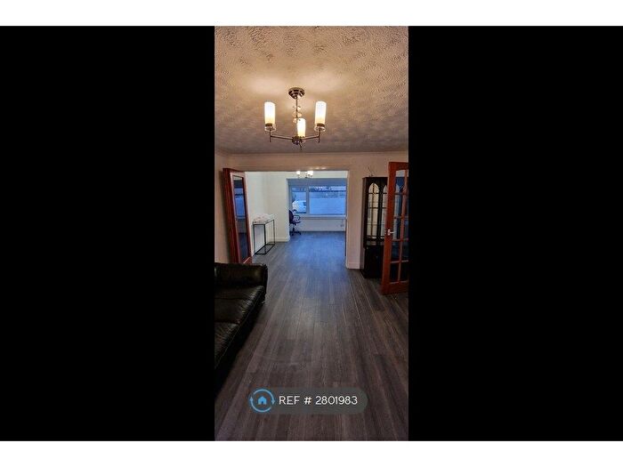 3 Bedroom Terraced House To Rent In Wagley Court, Aberdeen, AB21