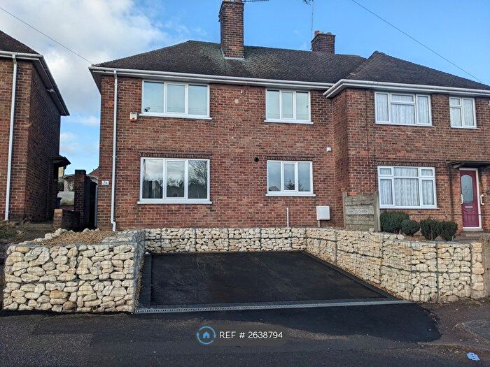 3 Bedroom Semi-Detached House To Rent In Ladybrook Lane, Mansfield, NG18