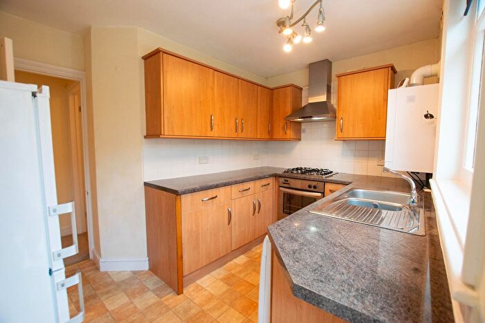 2 Bedroom Flat To Rent In Fletching Street, Mayfield, TN20