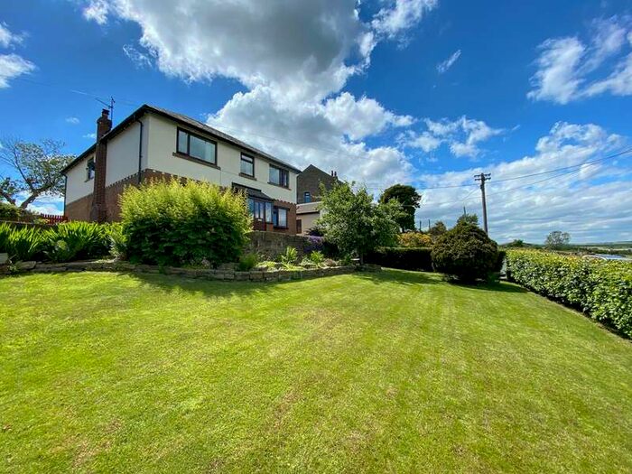 Houses for sale & to rent in HD9 3TE, Dean Brook Road, Holme Valley