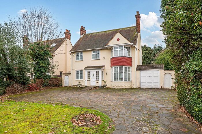 4 Bedroom Detached House For Sale In Beckenham Road, West Wickham, BR4