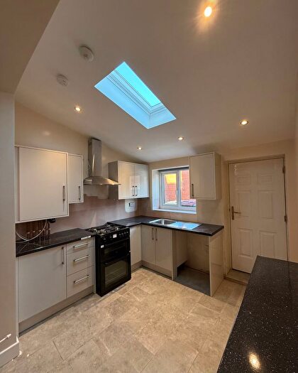 4 Bedroom Terraced House To Rent In Campbell Street, Bolton, BL4