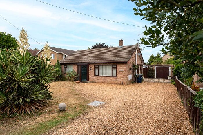 3 Bedroom Detached Bungalow For Sale In Newington, Willingham, CB24