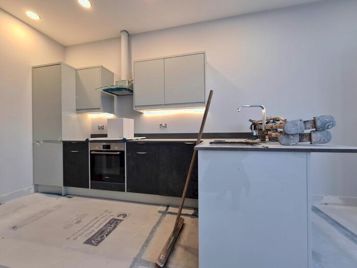 2 Bedroom Flat To Rent In Lancaster Road, New Barnet, Barnet EN4