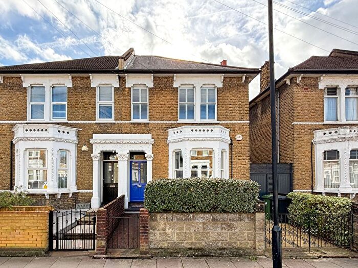 4 Bedroom Semi Detached House For Sale In Ringstead Road, Catford, SE6