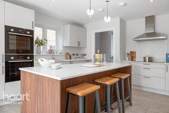 5 Bedroom Detached House For Sale In Bishopton Lane, Stratford Upon Avon, CV37