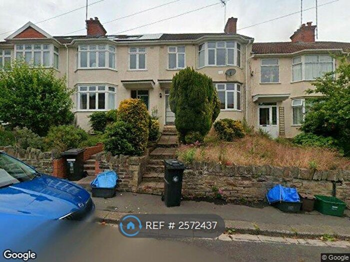 4 Bedroom Semi-Detached House To Rent In Dugar Walk, Bristol, BS6