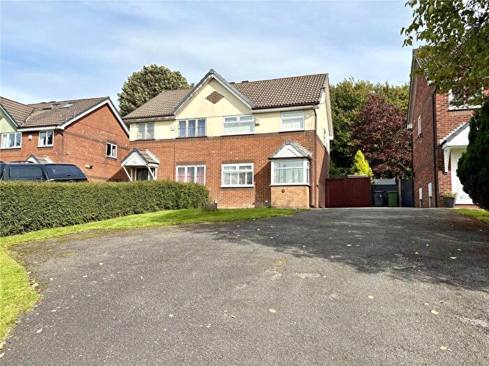3 Bedroom Semi-Detached House For Sale In Wilkes Street, Moorside, Oldham, OL1