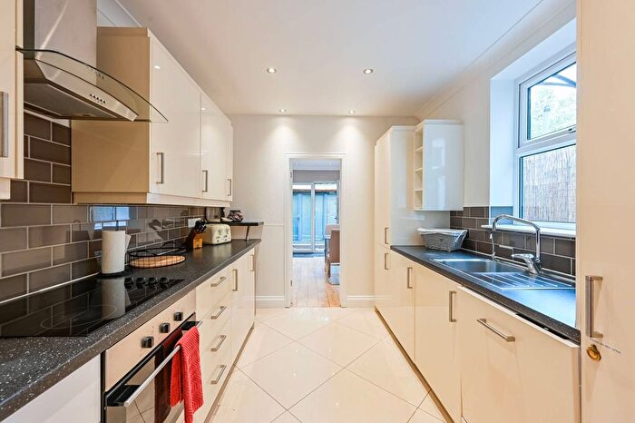 3 Bedroom Property For Sale In Westferry Road, Isle Of Dogs, London, E14