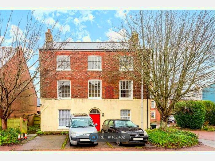 2 Bedroom Flat To Rent In High St Fordington, Dorchester DT1