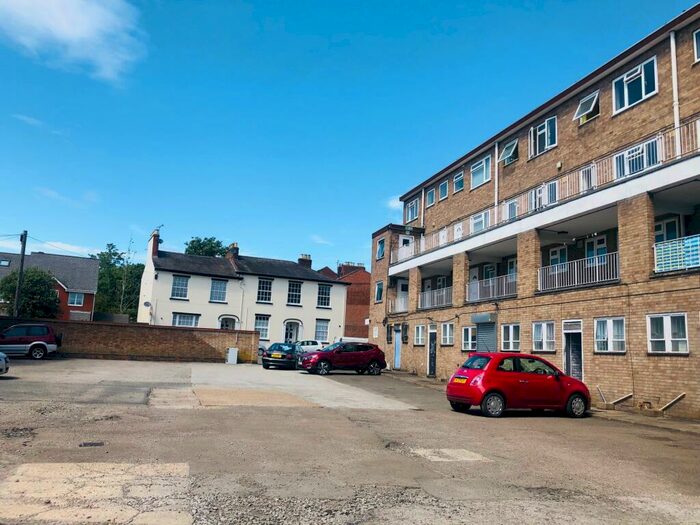 1 Bedroom Apartment To Rent In Southborough Terrace, CV31