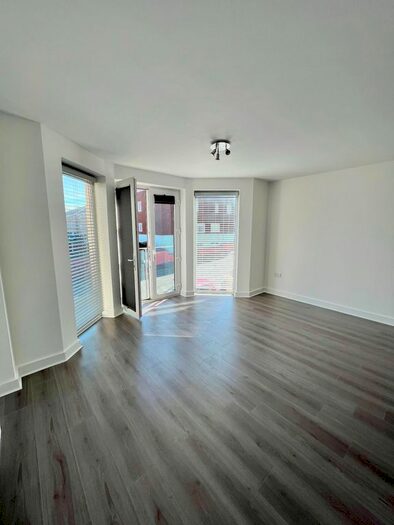 2 Bedroom Flat To Rent In West End Parade, Pwllheli, LL53