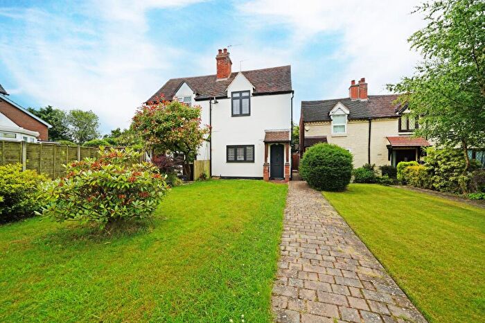 2 Bedroom Semi-Detached House For Sale In Stratford Road, Hockley Heath, B94