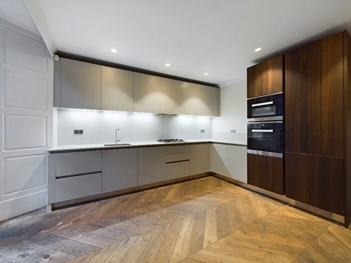 2 Bedroom Flat To Rent In Queen Street, New Town, Edinburgh, EH2