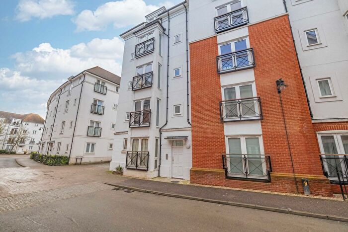 2 Bedroom Flat For Sale In Creine Mill Lane North, Canterbury, Kent, CT1