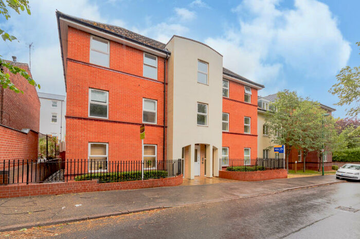 2 Bedroom Flat To Rent In Hamilton Road, Sherwood, Nottingham, NG5