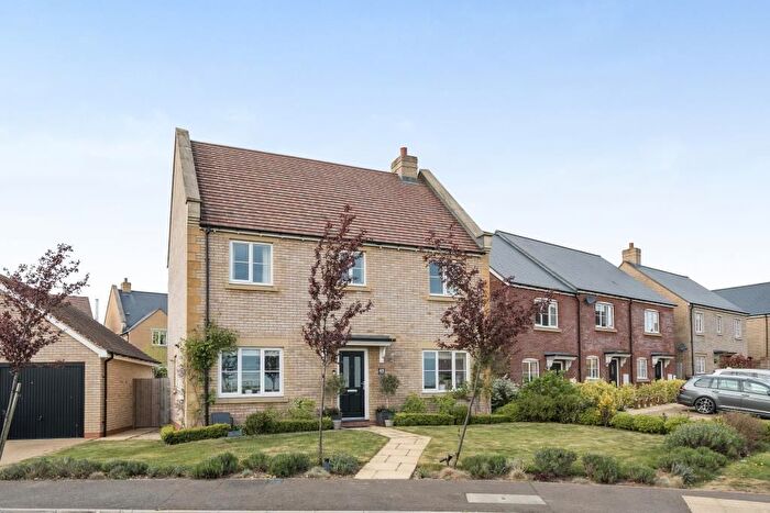 4 Bedroom Detached House For Sale In Chipping Norton, Oxfordshire, OX7