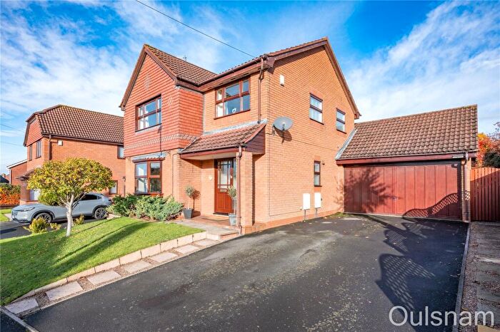4 Bedroom Detached House For Sale In Golden Cross Lane, Catshill, Bromsgrove, Worcestershire, B61