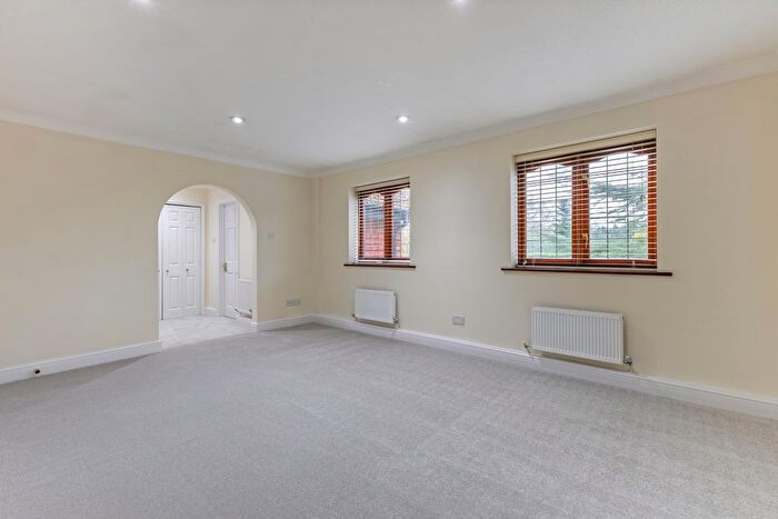 5 Bedroom Detached House To Rent In Turnoak Park, Windsor, SL4