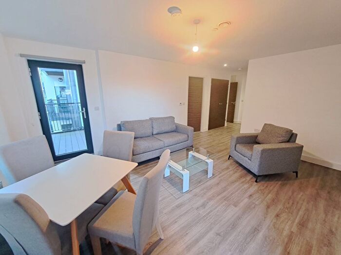 2 Bedroom Flat To Rent In Hurst Street, Liverpool, L1