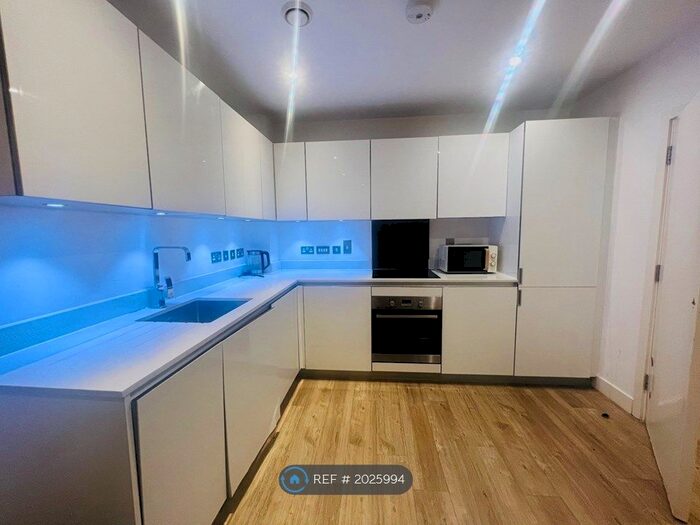 1 Bedroom Flat To Rent In Coombe House, London, E3