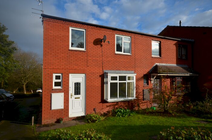 3 Bedroom End Of Terrace House To Rent In Padarn Close, Dudley, West Midlands DY3