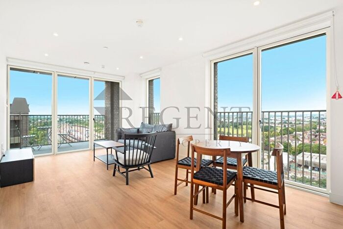 1 Bedroom Flat To Rent In Silverleaf House, Heartwood Boulevard, W3