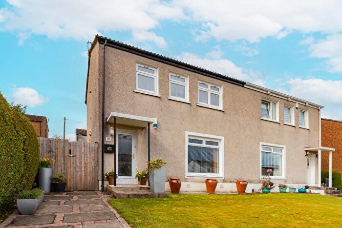 3 Bedroom Semi-Detached House For Sale In Carrick Road, Glasgow, G74