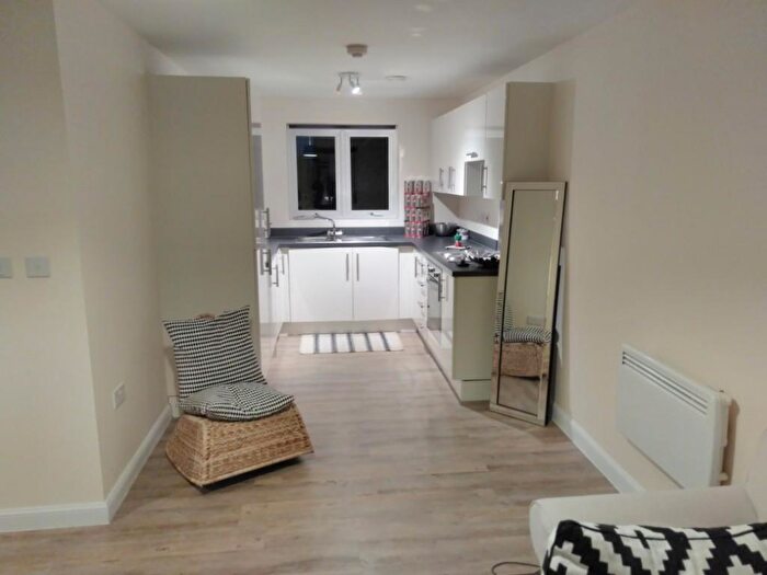 2 Bedroom Flat To Rent In Hamlet Way, Stratford-upon-Avon, CV37