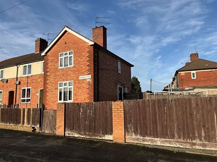 3 Bedroom Semi Detached House For Sale In Bendbow Rise, Leicester, LE3