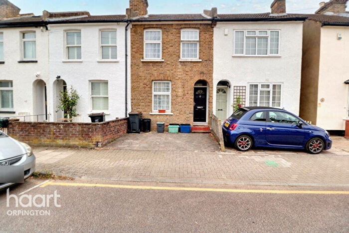 3 Bedroom Terraced House For Sale In Newbury Road, Bromley, BR2
