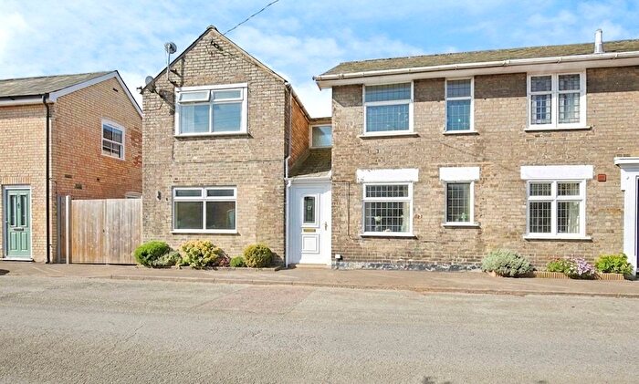 4 Bedroom Semi Detached House For Sale In Bond Street, Stowmarket, Suffolk, IP14