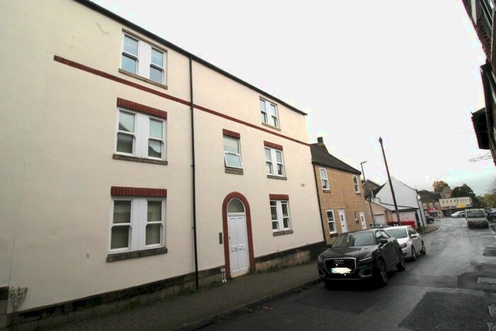1 Bedroom Flat To Rent In Mill Court Midsomer Norton, BA3