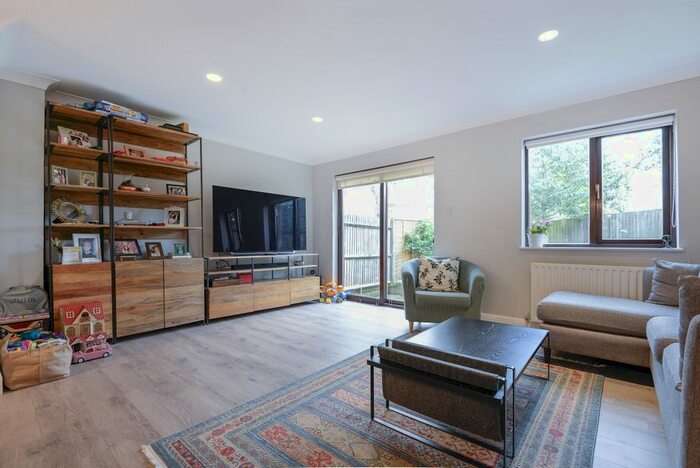 4 Bedroom Terraced House To Rent In Eliot Gardens, London, SW15