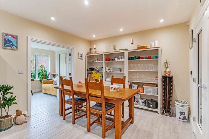 3 Bedroom Detached House For Sale In Redcliffe Place, Tunbridge Wells, Kent, TN2