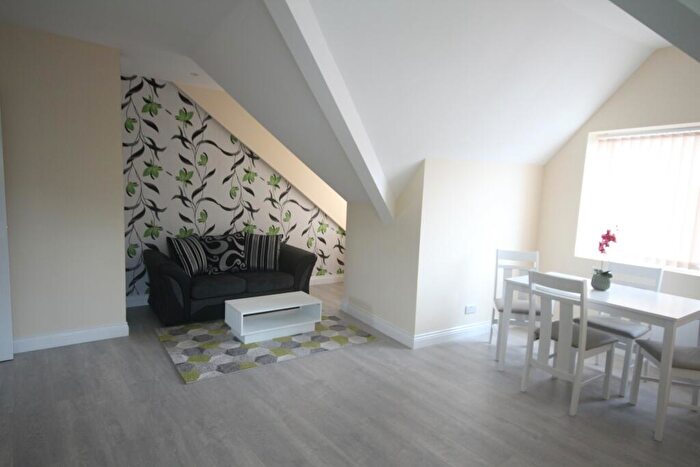 1 Bedroom Apartment To Rent In Harehills Lane, Leeds, West Yorkshire, LS8