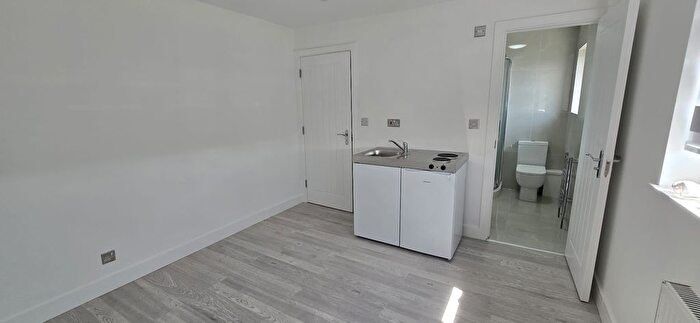 Studio To Rent In Russell Road, Tilbury, Essex, RM18
