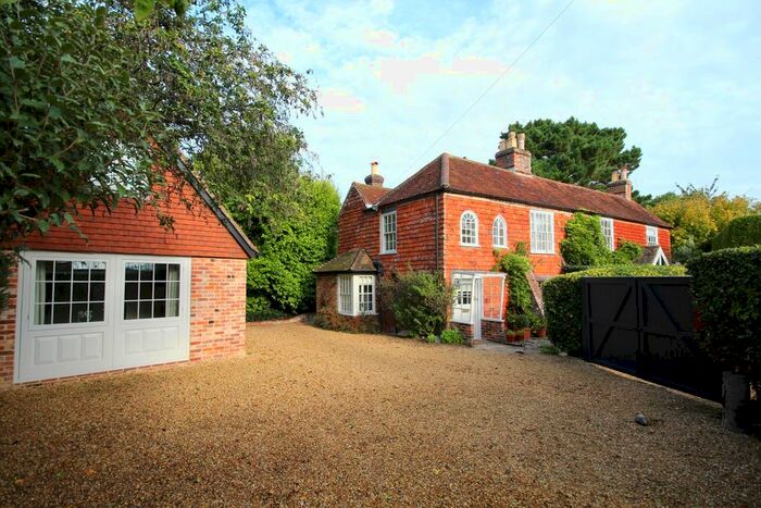 3 Bedroom Cottage To Rent In Kings Saltern Road, Lymington, Hampshire, SO41