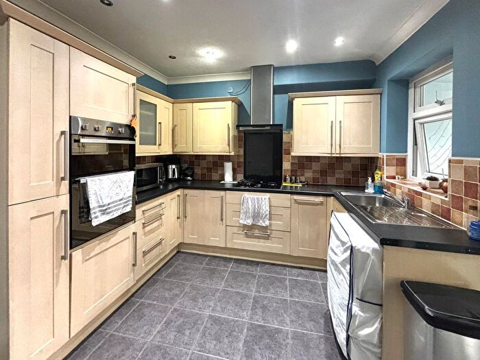 4 Bedroom Terraced House To Rent In Prestwold Road, Leicester, LE5