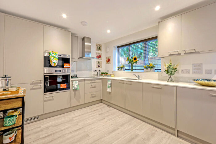 3 Bedroom Terraced House For Sale In Apsley Mews, Victoria Road, RM1