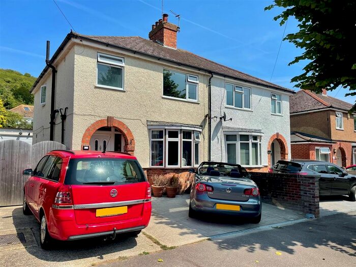 3 Bedroom Property To Rent In Elms Vale Road, Dover, CT17