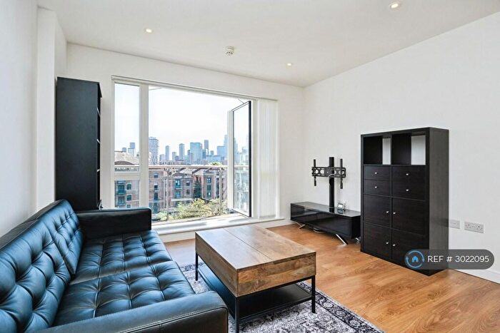 2 Bedroom Flat To Rent In Sargasso Court, London, E3