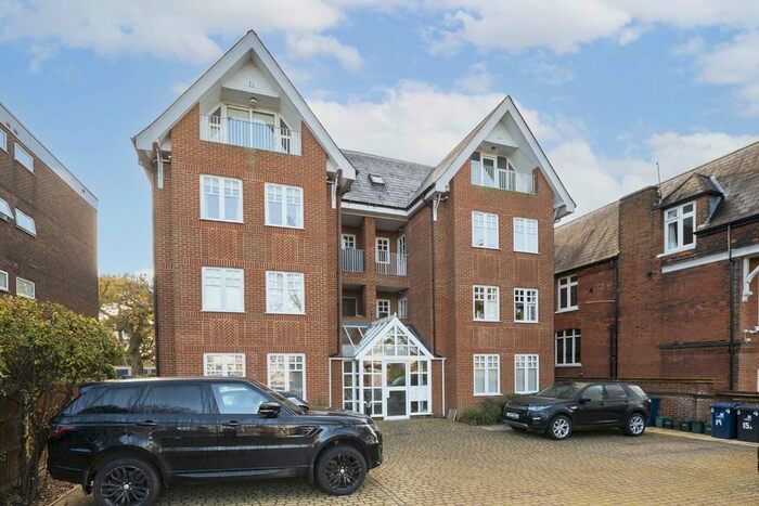 2 Bedroom Flat To Rent In Montpelier Road, London, W5