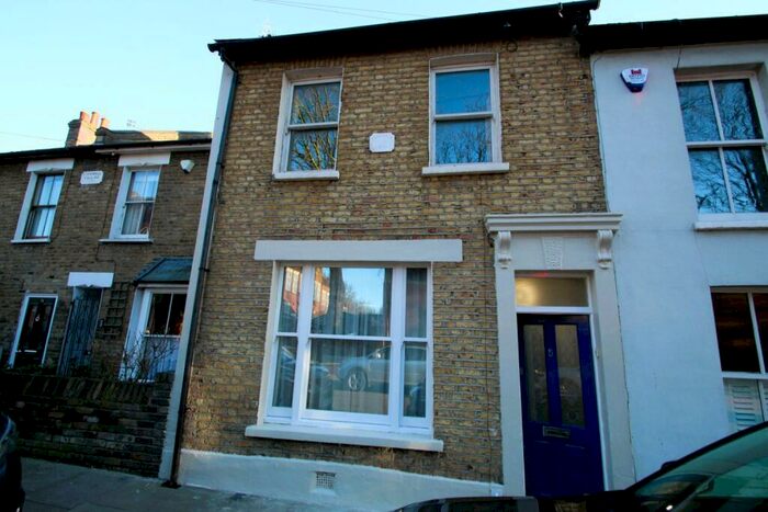 3 Bedroom Terraced House To Rent In Forest Road, Leytonstone, London, E11