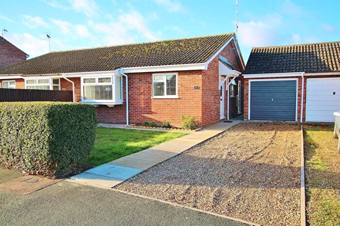 2 Bedroom Semi-Detached Bungalow To Rent In Heatherset Way, Red Lodge, IP28