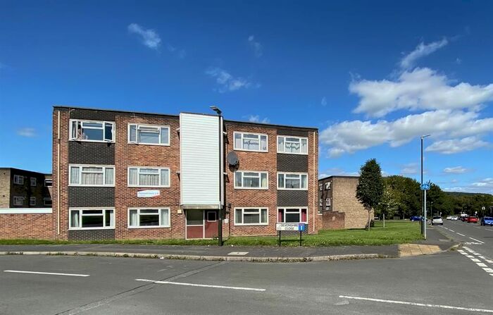 1 Bedroom Flat To Rent In Plymouth Court, Devonshire Close, Newbold, Chesterfield, S41