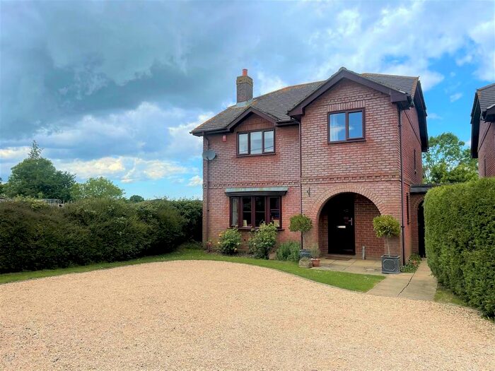4 Bedroom Detached House For Sale In Lydlinch, Sturminster Newton, DT10