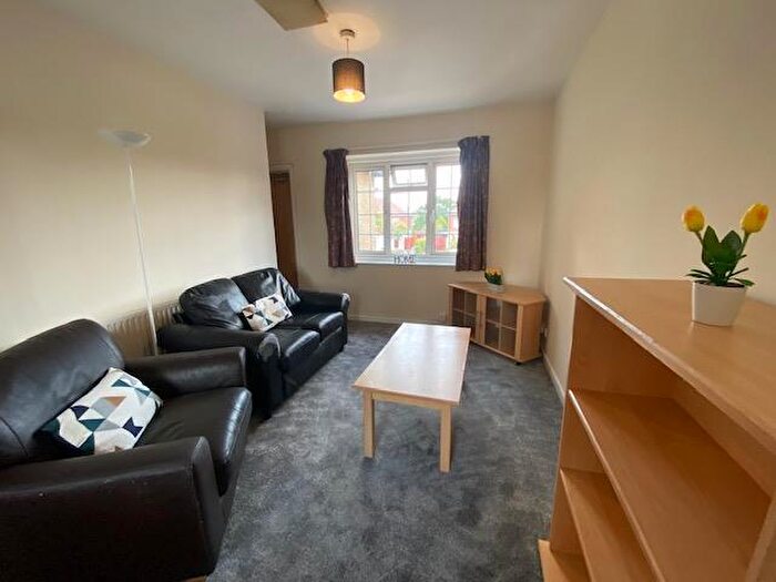 3 Bedroom Flat To Rent In B Milton Road, Cambridge, CB4