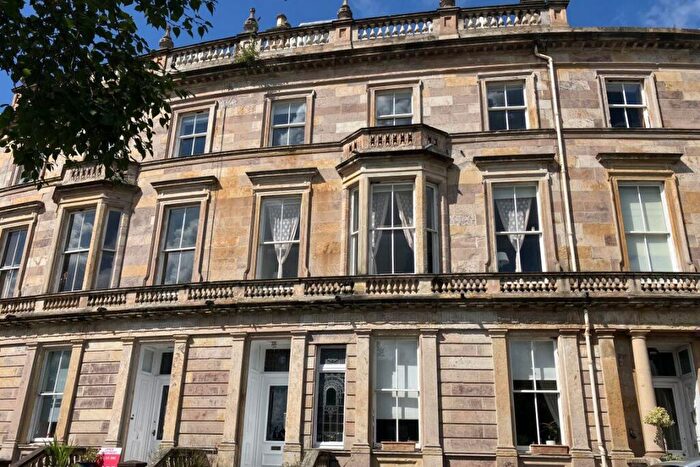 1 Bedroom Flat To Rent In Bed Furnished @ Crown Circus, G12